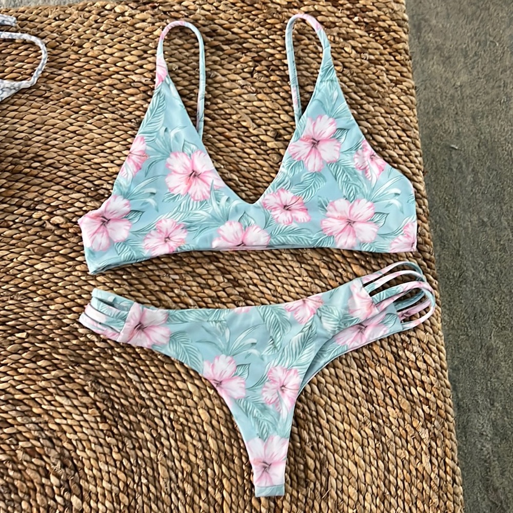 Midori Bikini Set